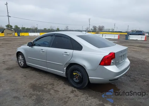 2009 Volvo S40 2.4I из США, поврежденный, VIN YV1MS382392455679